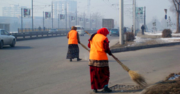 031008-women sweeper-258.jpg